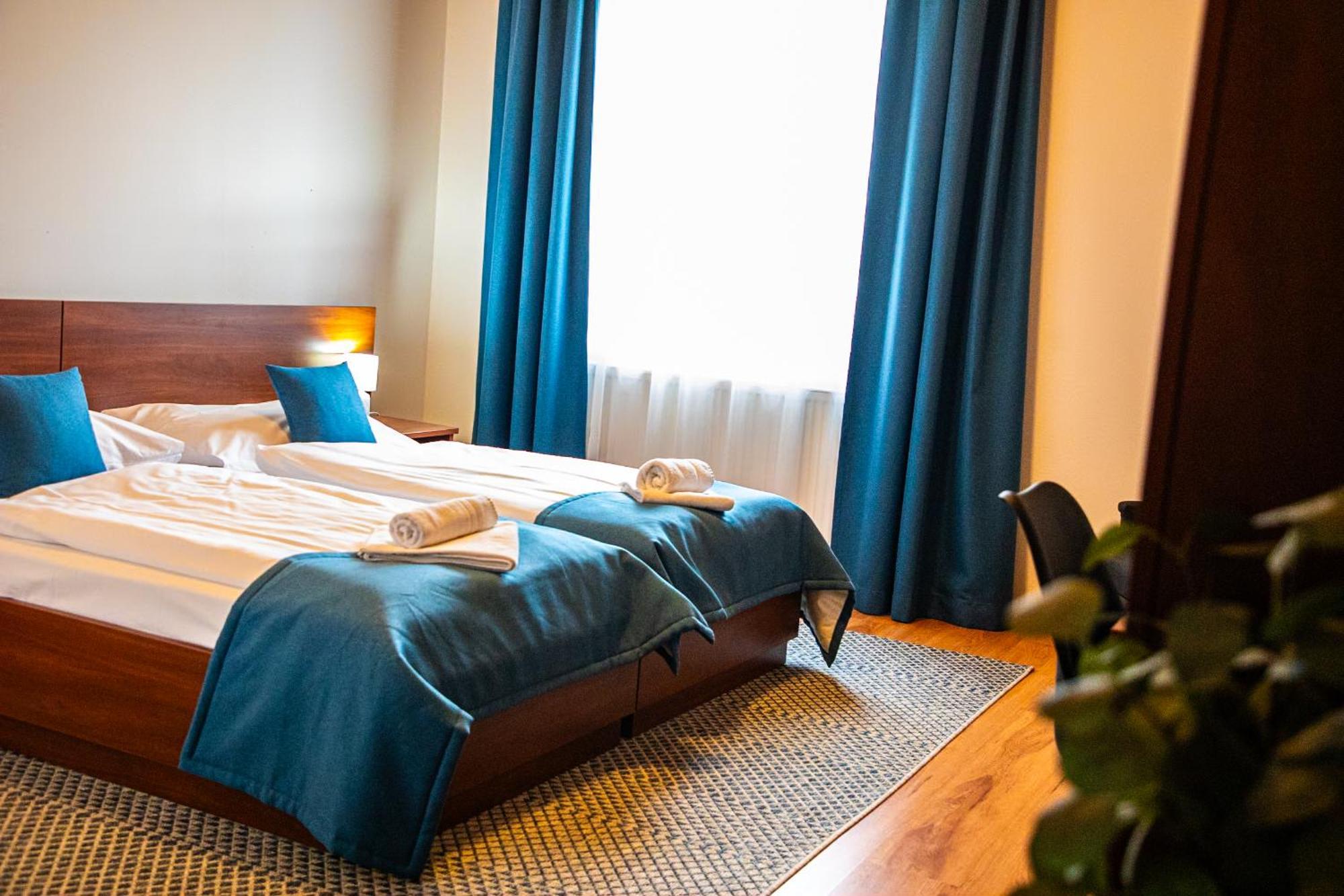 Hotel Rozalka Pezinok Extérieur photo