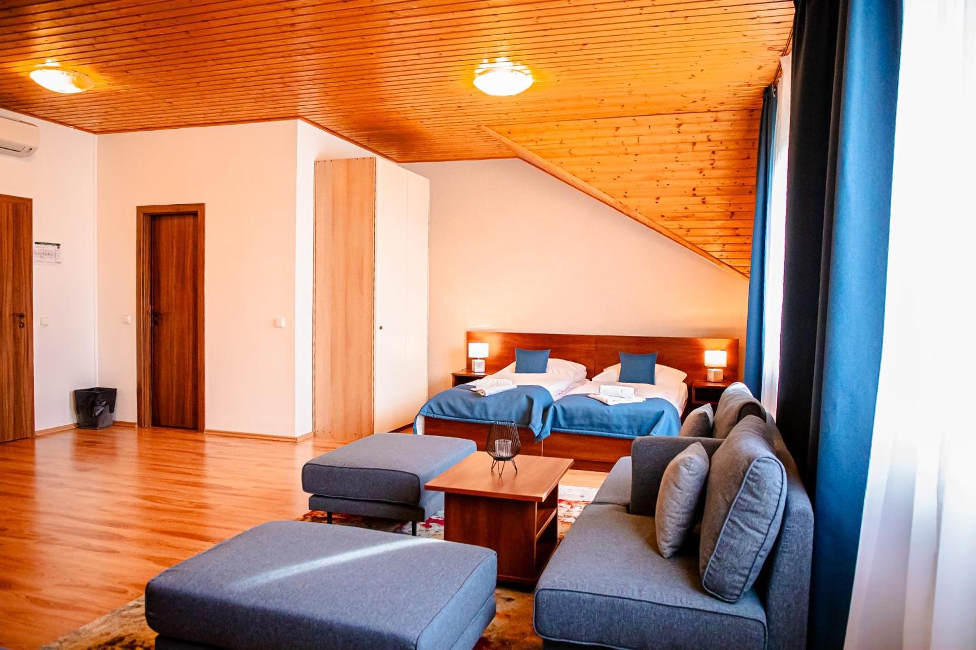 Hotel Rozalka Pezinok Extérieur photo