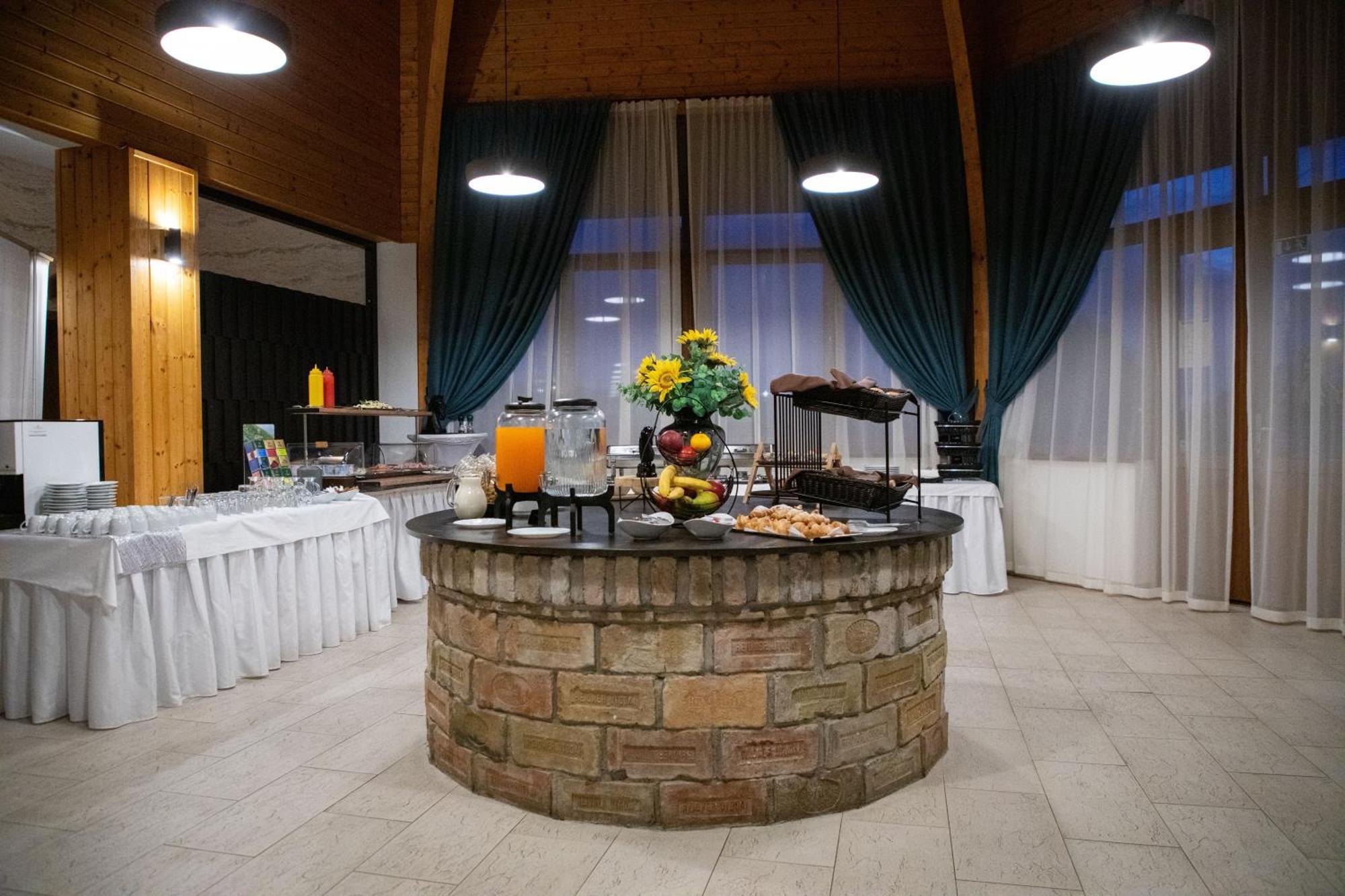 Hotel Rozalka Pezinok Extérieur photo