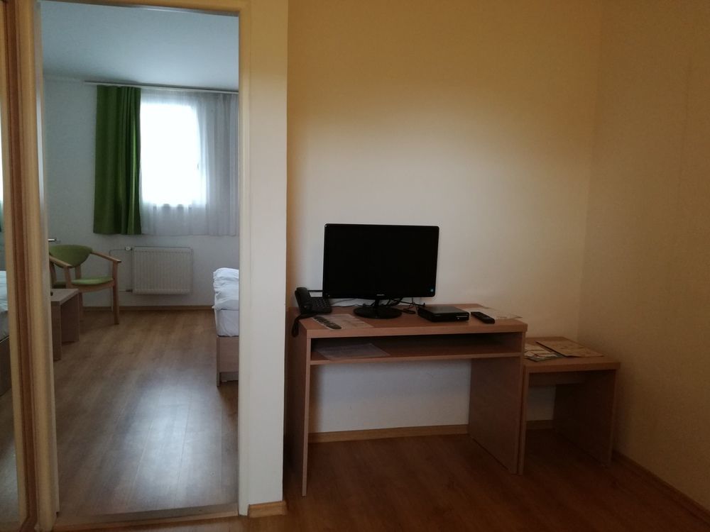 Hotel Rozalka Pezinok Extérieur photo