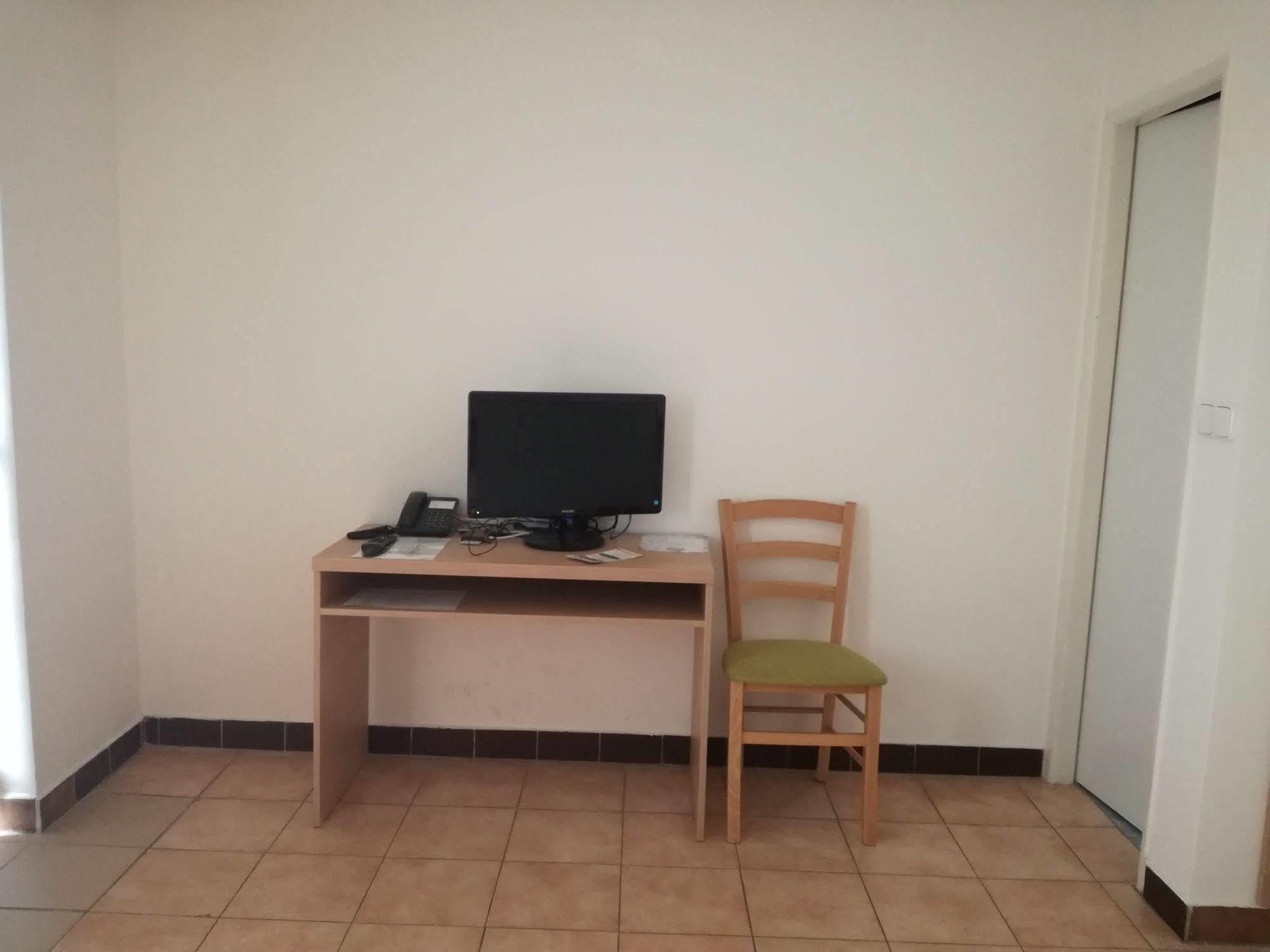 Hotel Rozalka Pezinok Extérieur photo